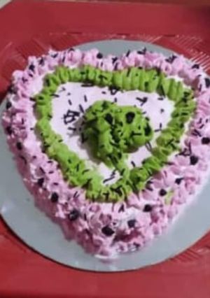 સ્ટ્રોબેરી કેક(Strawberry Cake Recipe in Gujarati) રેસીપી મુખ્ય ફોટો