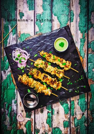 A picture of Chicken Malai Kabab.