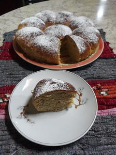 Una foto de Bollos de pan con crema de leche😋😋😘