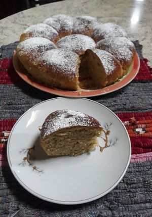 Una foto de Bollos de pan con crema de leche😋😋😘