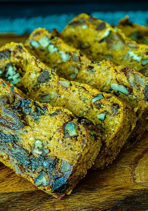 A picture of Vegan Pumpkin-Chocolate Bread.