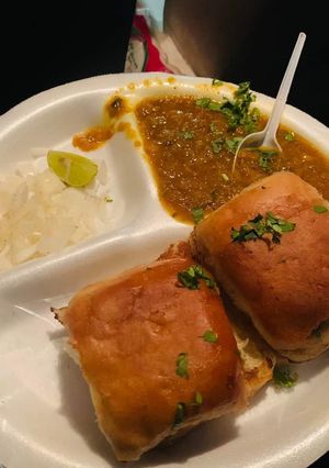 A picture of Pav bhaji.