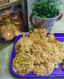Rempeyek kacang dhal