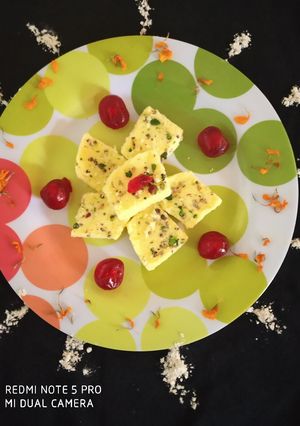 मिल्क पाउडर बर्फी (Milk Powder barfi recipe in hindi) रेसिपी मुख्य फोटो