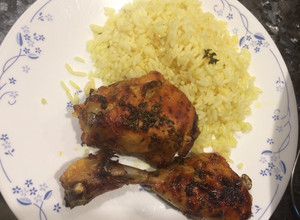 Una foto de Muslos de pollo a la mostaza y miel al horno