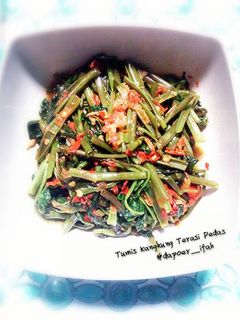 Foto resep Tumis Kangkung Terasi Pedas