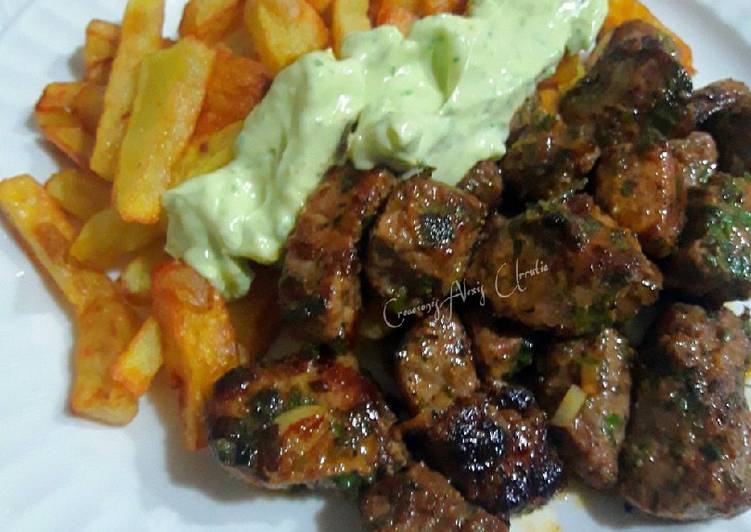 Pinchitos de ternera con mix tandoori como especia principal