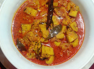 A picture of Kerala Style Raw Banana Curry.