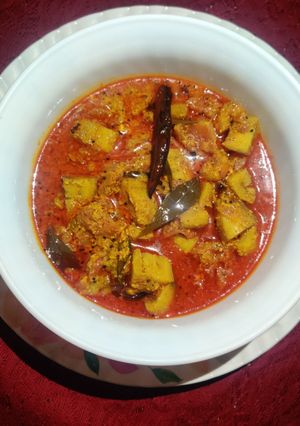 A picture of Kerala Style Raw Banana Curry.