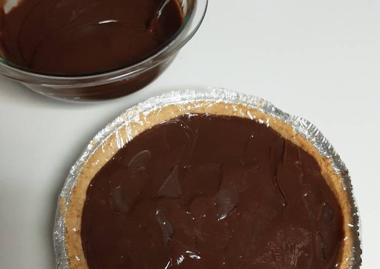 Simple Way to Prepare Speedy Chocolate Pie