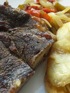 Una foto de Aguja de ternera al horno