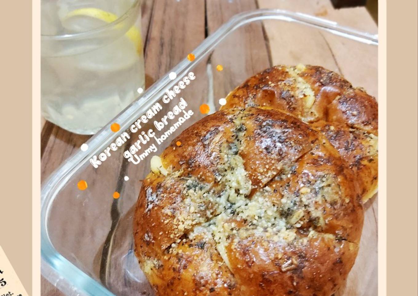 Korean cream cheese garlic bread