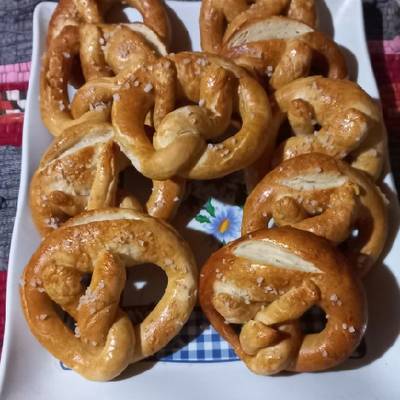 Bretzel o pretzel alemán ??? Receta de Marita Sosa- Cookpad