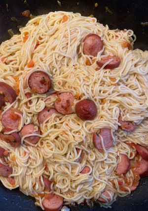 Una foto de Fideos con Salchicha
