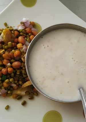 A picture of Sprouts and oats.