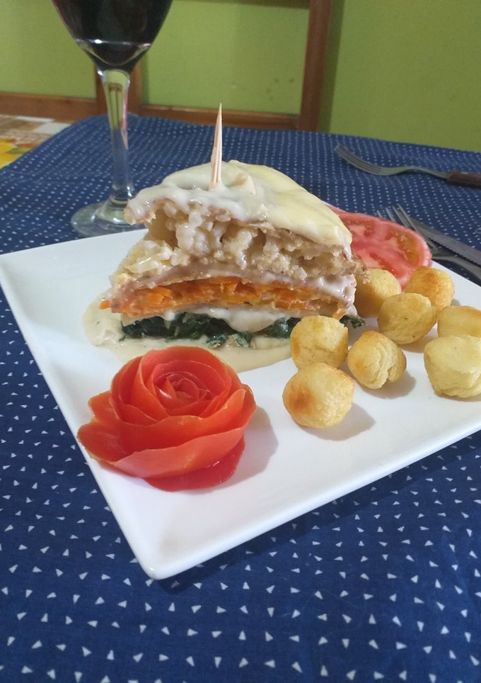 Una foto de Torta de verduras en salsa Blanca...👏👏
