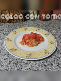 Una foto de Bacalao con tomate