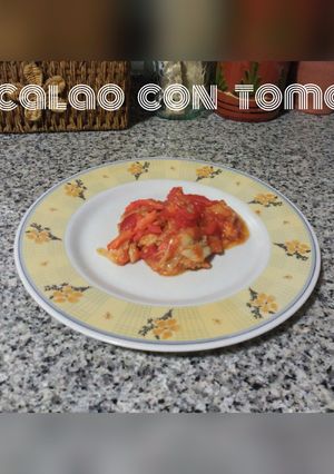 Una foto de Bacalao con tomate