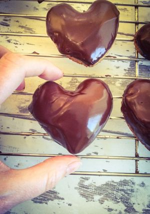 A picture of Apricot Filled Lebkuchun Hearts.
