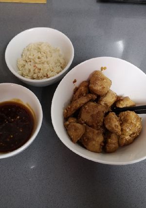 Una foto de Pechuga de pollo al albaricoque