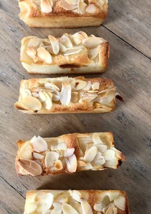 Une photo de Financiers poires amandes