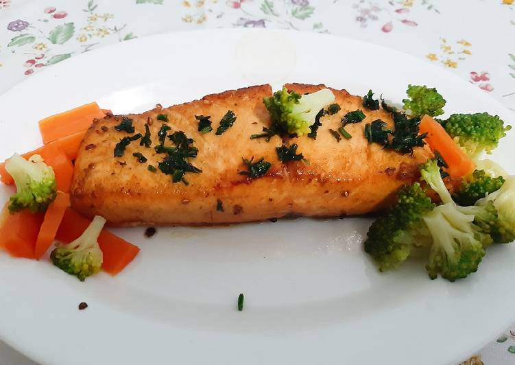 Gril ikan salmon ala ola