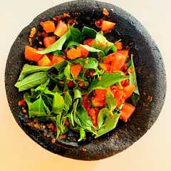 รูปของ Sambal Tomat Daun Kemangi