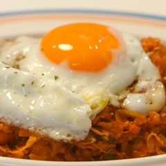 A picture of Korean soul food, Kimchi Fried Rice to Warm Both Body and Mind 🍚.