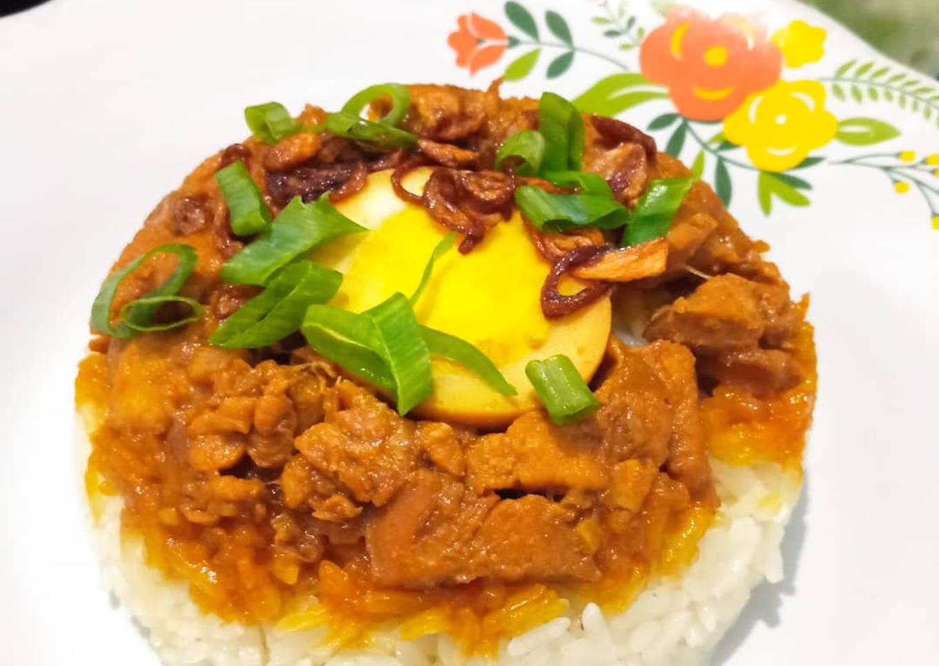 Nasi tim ayam telur