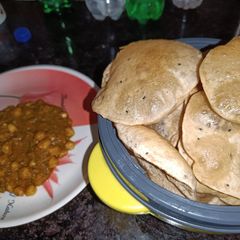 A picture of Masala Poori.