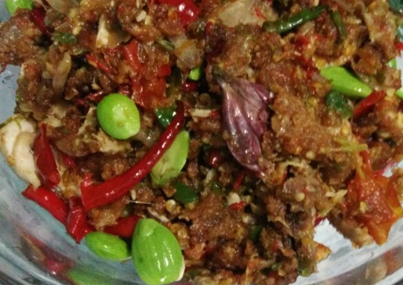 Ayam geprek bederai