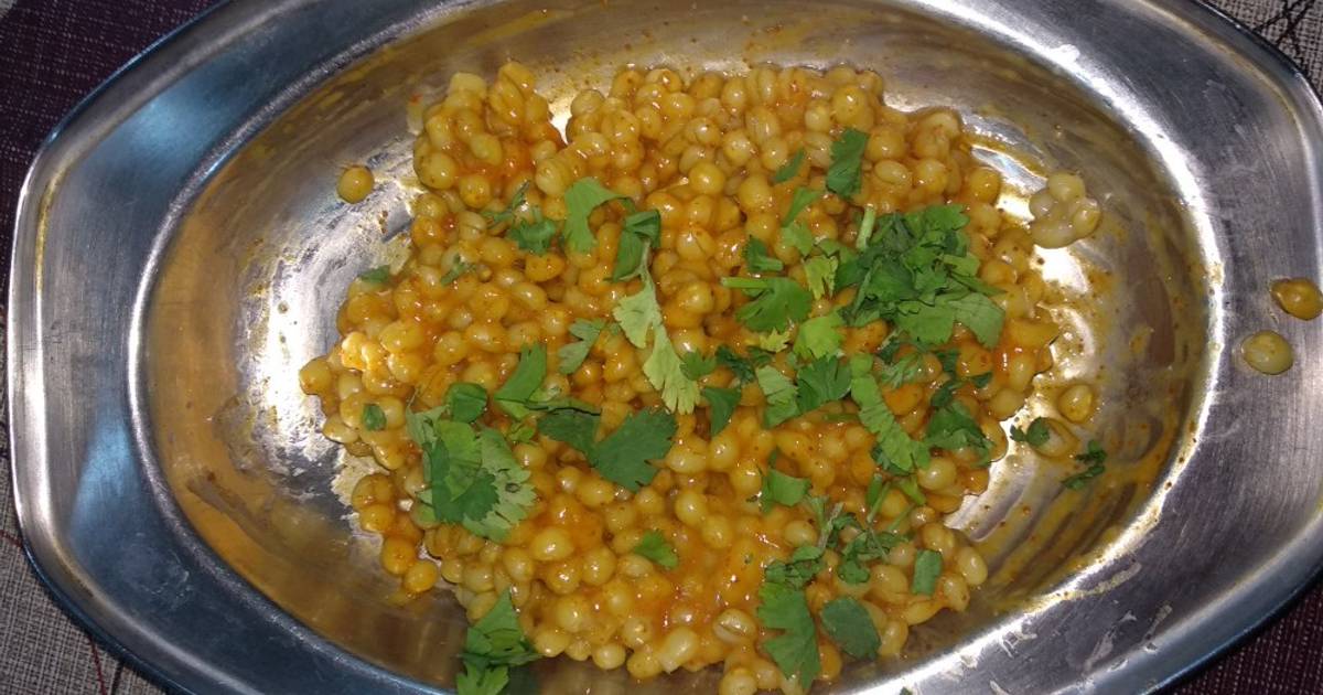 Ghughri Recipe by Hemali Bosmia - Cookpad