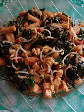 Langkah Gampang Membikin Resep  Tumis pedas KTT (Katuk Taoge Tahu) yang Bisa Manjain Lidah, Sempurna