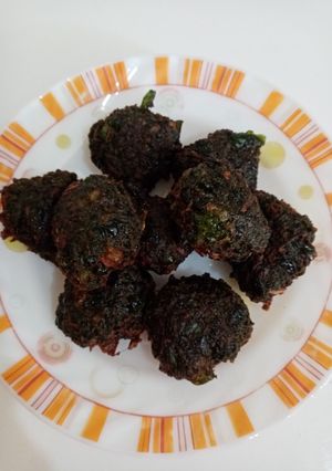 O poză a rețetei Chiftele din spanac, cu carne de vită și paprica afumată.