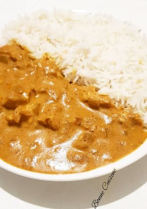 Une photo de Poulet crémeux curry et crème de coco 🥥