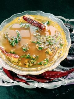 இனிப்பும் புளிப்பும் கலந்த ருசியில் பேரீச்சம்பழம் ரசம் (Peritcham pazha rasam recipe in tamil) செய்முறை முக்கிய புகைப்படம்