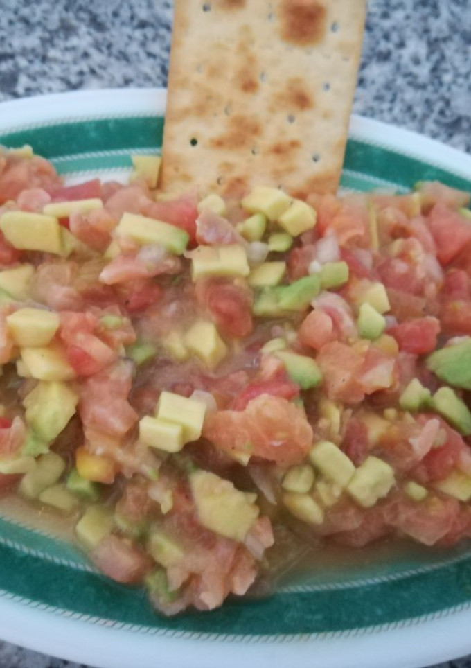 Una foto de Tartar de salmón a mi manera