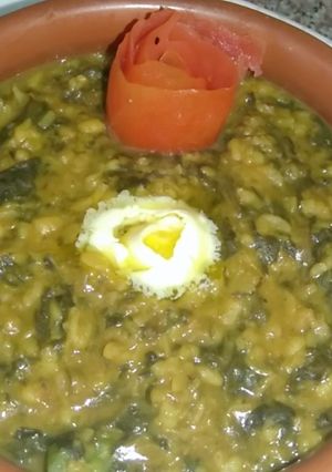 A picture of Makhni Daal palak dhaba style.