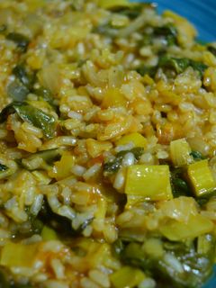 Una foto de Arroz integral meloso con espinacas