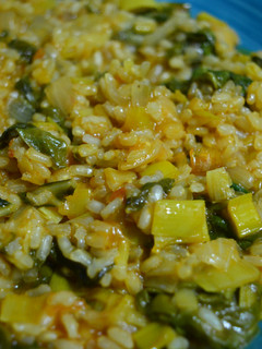 Una foto de Arroz integral meloso con espinacas
