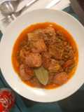 Guiso de lentejas con butifarra (estilo español)