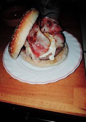 Una foto de Hamburguesa completa Montseta