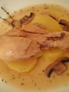 Foto principal de Muslos de Pollo en salsa de Champiñones
