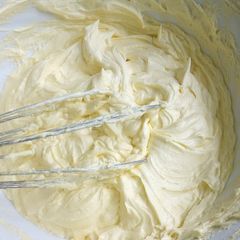Vanilla Buttercream icing A picture of Vanilla Buttercream icing.