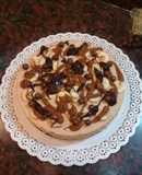 Cheesecake de dulce de leche con banana split y salsa de chocolate