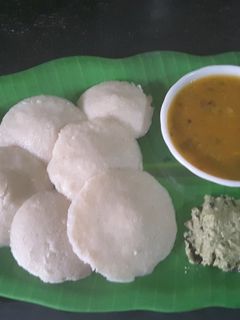 इडली सांबर (Idli Sambar recipe in Hindi) रेसिपी मुख्य फोटो