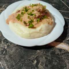 Una foto de Solomillo de cerdo a la crema con puré