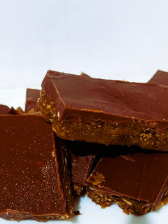 Una foto de Snacks de chocolate con mantequilla de cacahuete