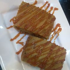 A picture of Date brownie or date pudding.