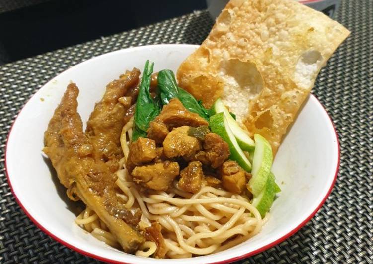 Simple Way to Prepare Speedy Chicken Noodles + Chicken Feet: Indonesian Street Style